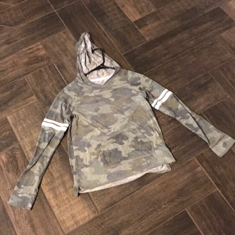 Long sleeved cami Mudd shirt